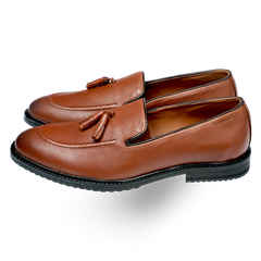 Lamonchie Castano - Textured Tassel Loafer - Brown