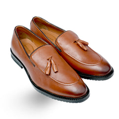 Lamonchie Castano - Textured Tassel Loafer - Brown