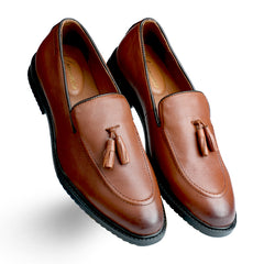 Lamonchie Castano - Textured Tassel Loafer - Brown
