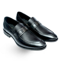 Lamonchie Parvoro - Textured Leather Loafer - Black