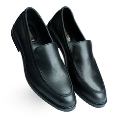 Lamonchie Delturo - Textured Slip-On