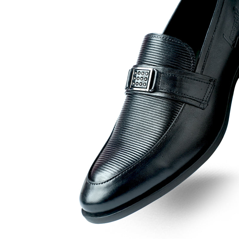 Lamonchie Parvoro - Textured Leather Loafer - Black