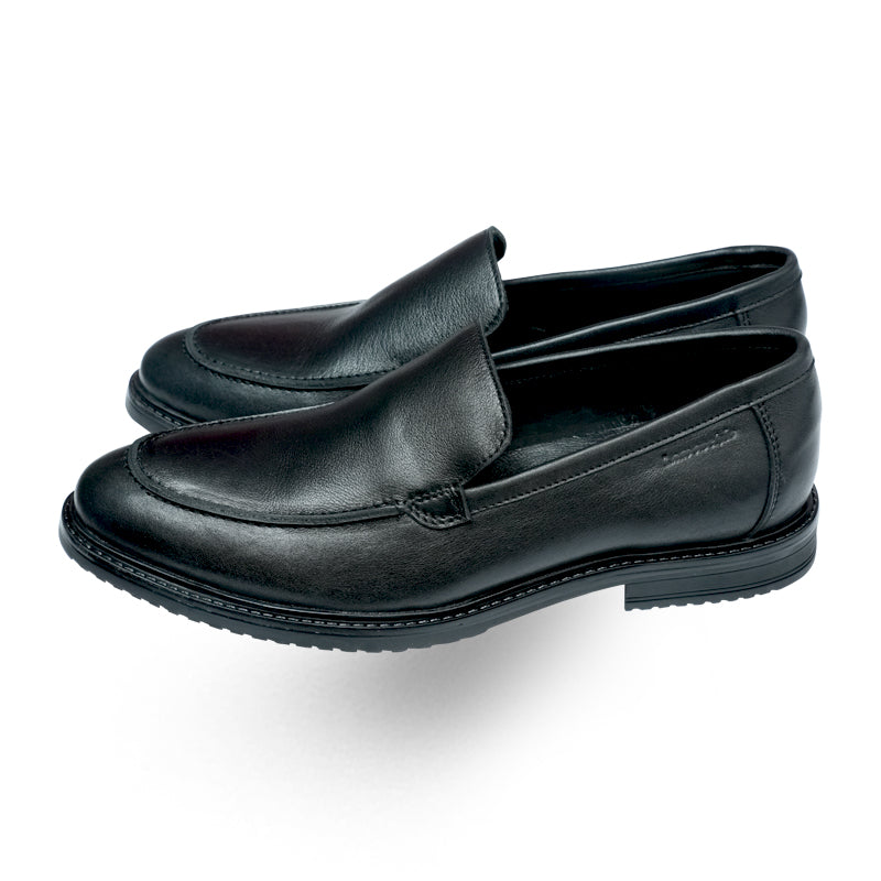 Lamonchie Delturo - Textured Slip-On